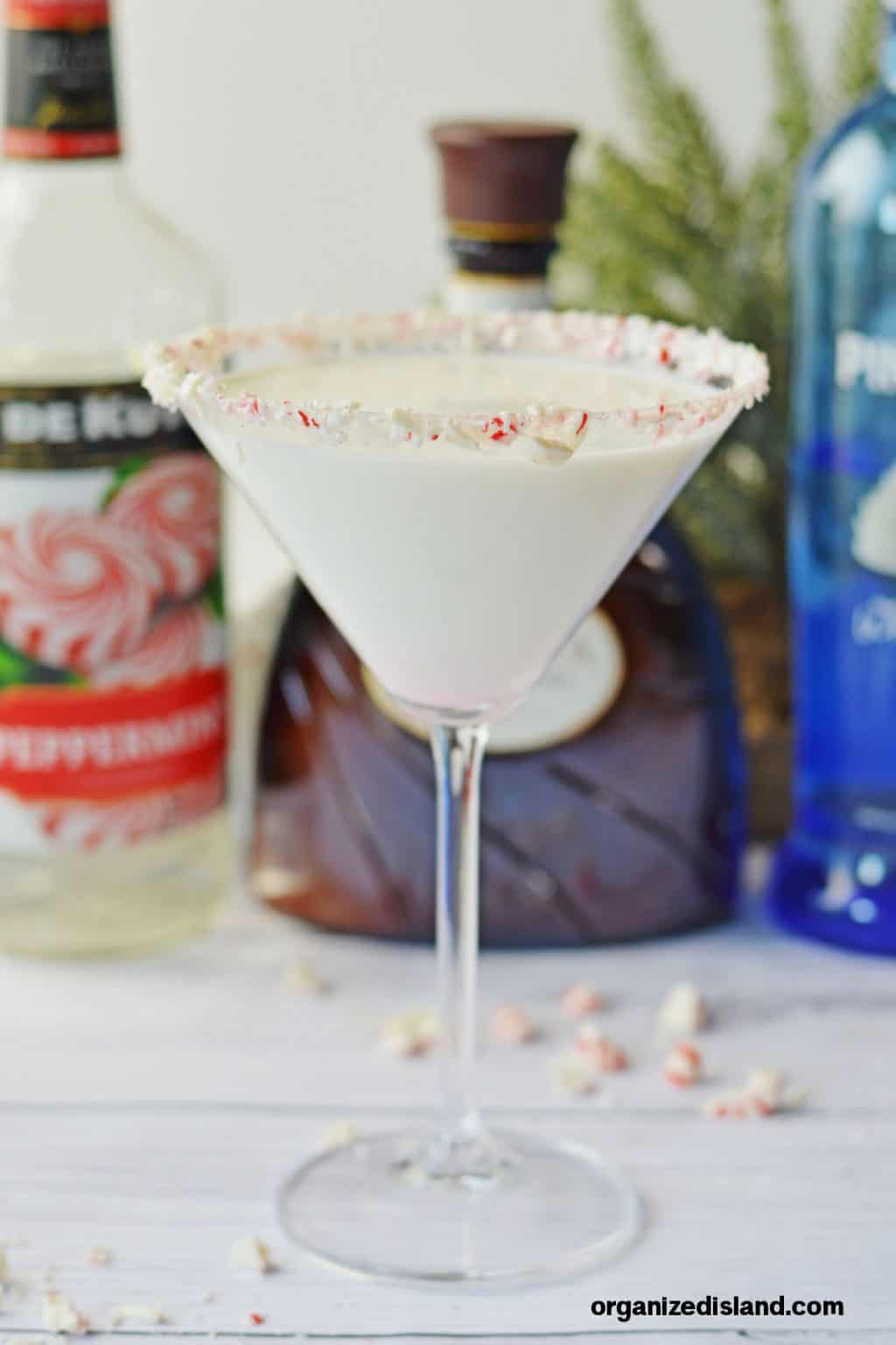 White Chocolate Peppermint Martini - Organized Island