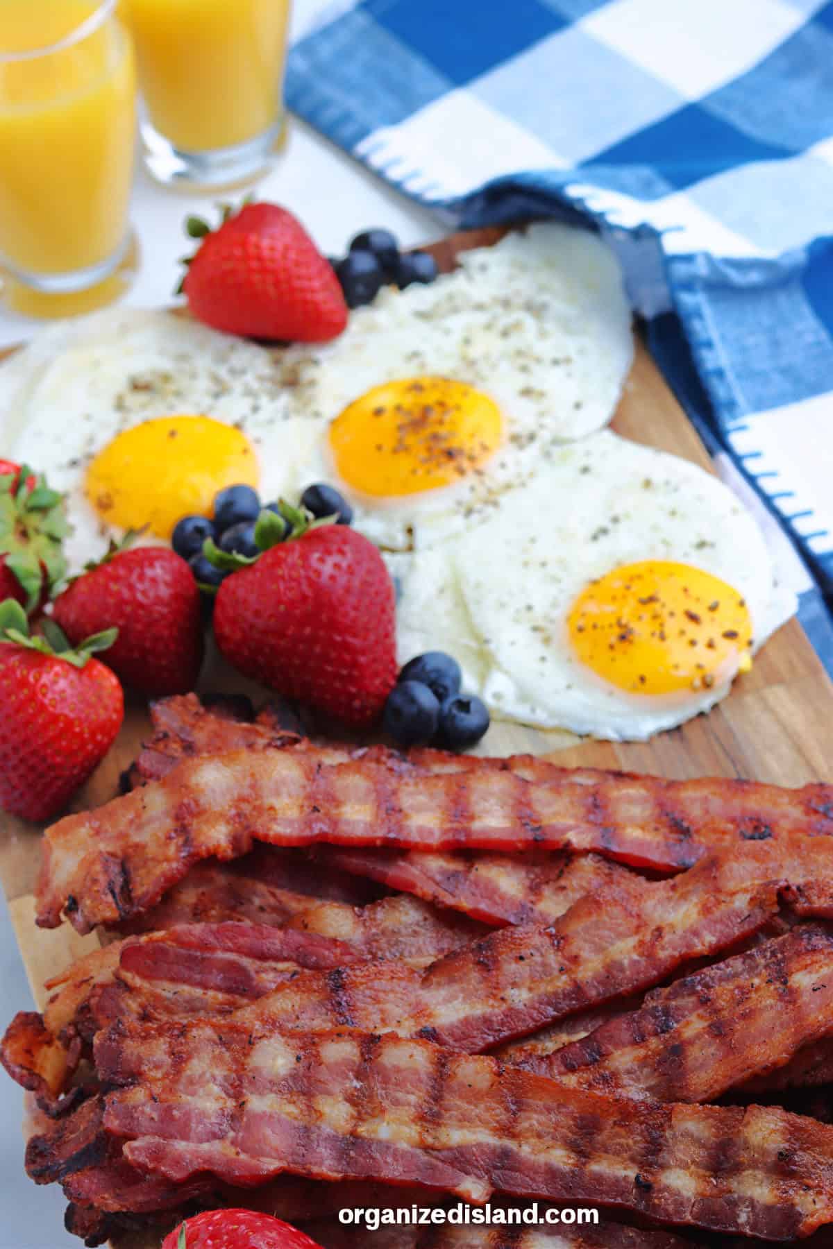 Easy Grilled Bacon