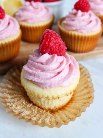 Lemon and Raspberry Cupcakes (1)
