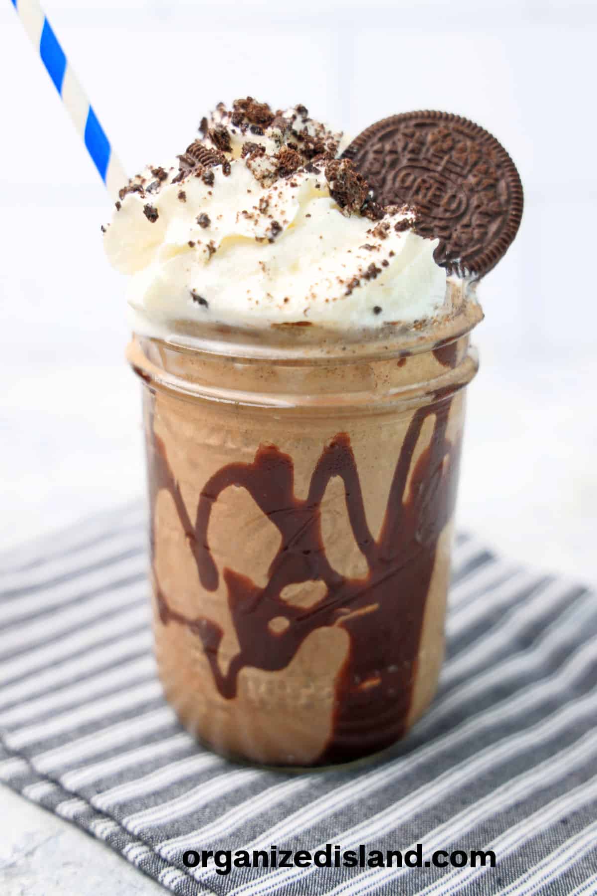 Chocolate Oreo Shake Easy