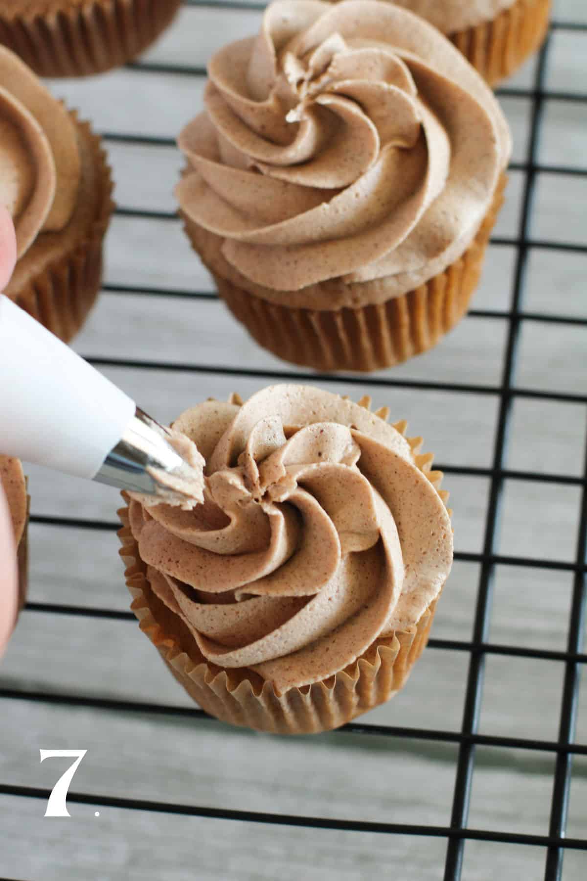 How to Make Snickerdoodles Cupcakes - Step 7