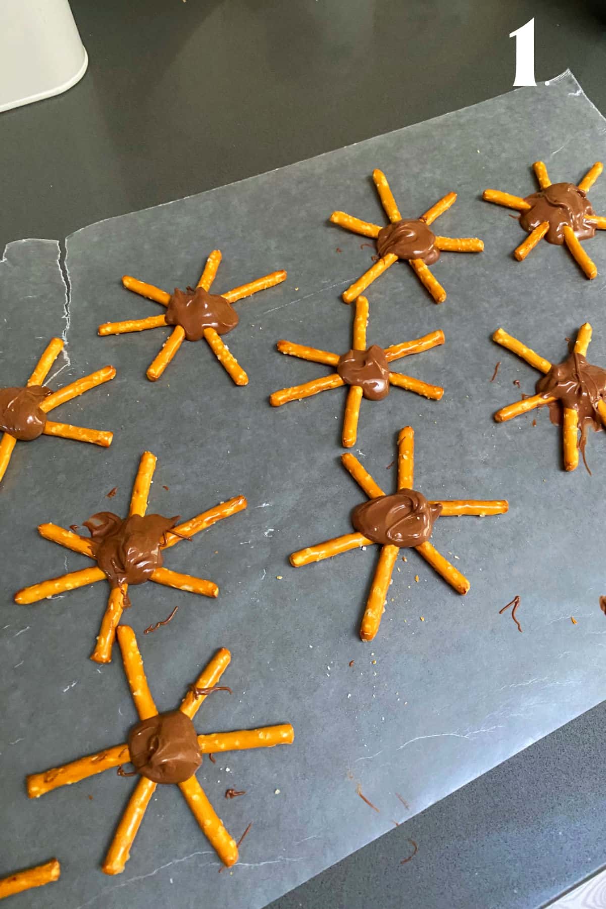 How to make Pretzel Spider Webs - Step !