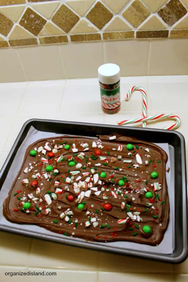 An Easy Chocolate Bark Candy Recipe for the holidays! Great for entertaining and gift giving!