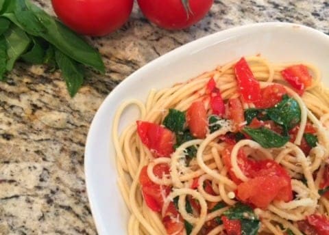 Spaghetti Aglio E Olio Tomato Basil Spicy Spaghetti